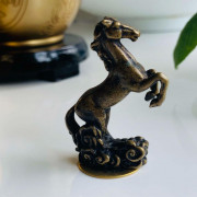 黃銅駿馬