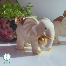 招財吸水象(金) 